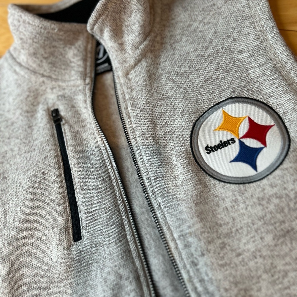 NWOT Pittsburgh Steelers Fleece-Lined Vest - Picture 6 of 11